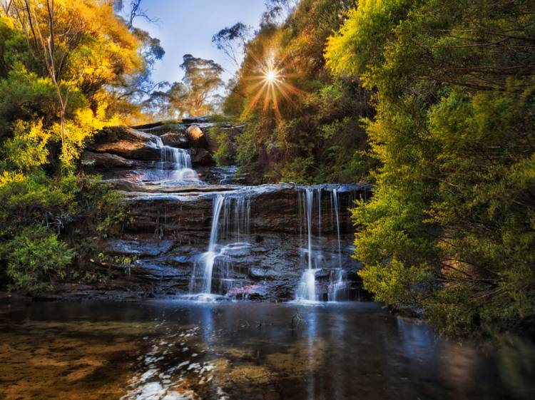 Lake scene in Blue Mountains